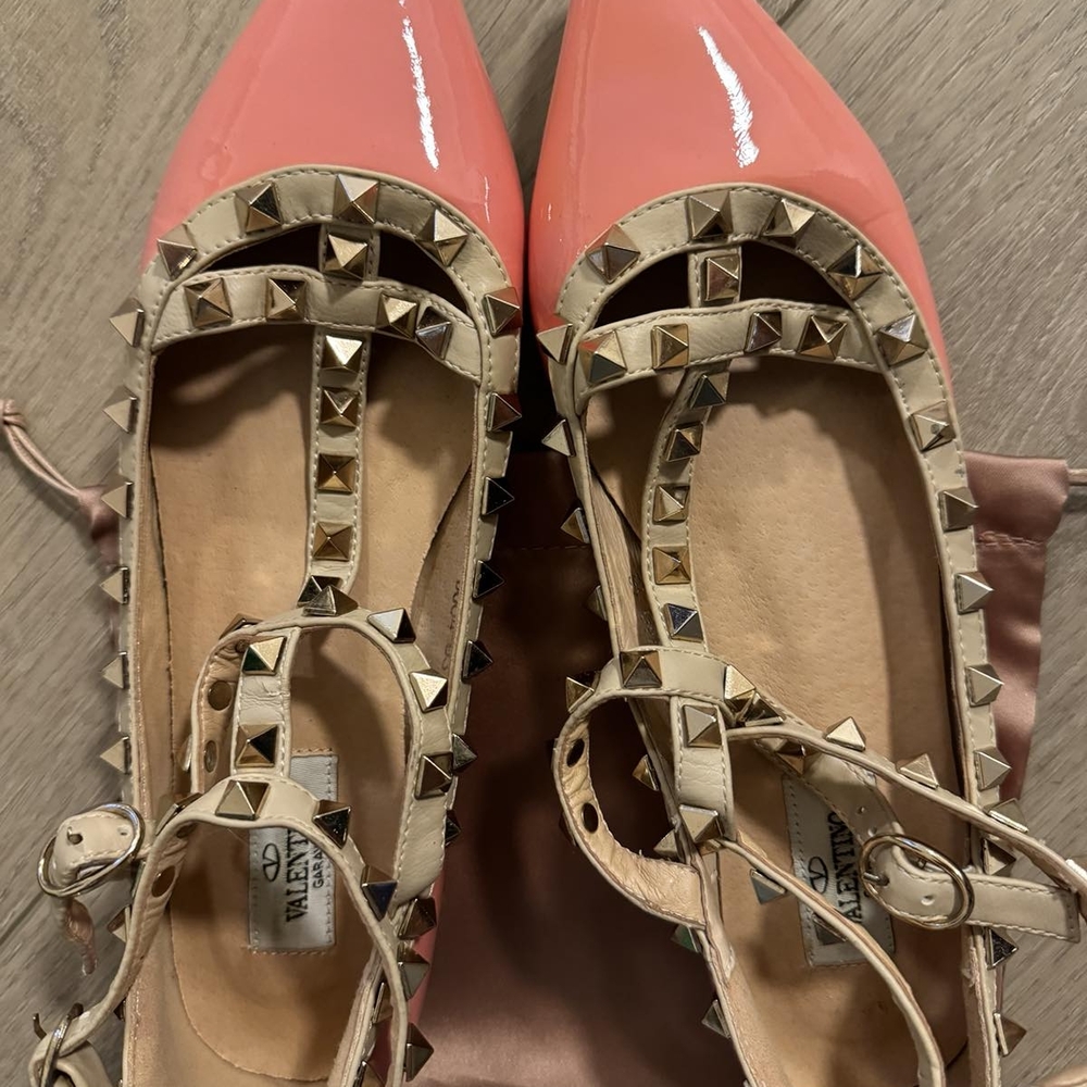 Valentino Garavani Patent Rockstud Caged Ballet Flats